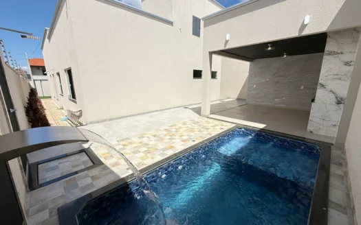 Casa de 3 Quartos no Centro