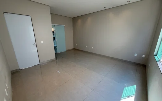 Casa de 3 Quartos no Centro