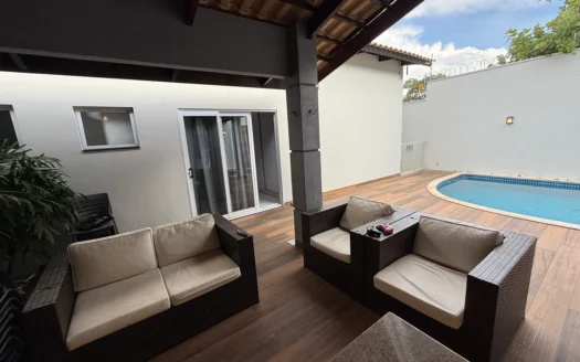 Casa de 3 Suítes na 207 Sul