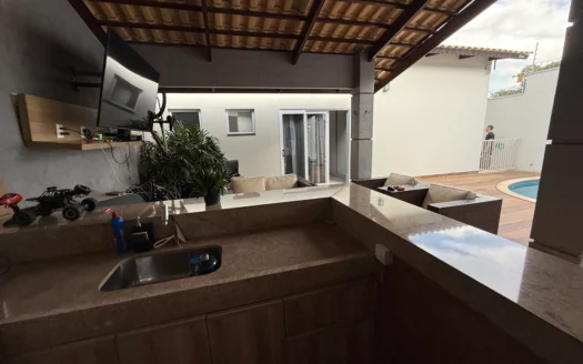 Casa de 3 Suítes na 207 Sul