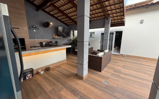 Casa de 3 Suítes na 207 Sul