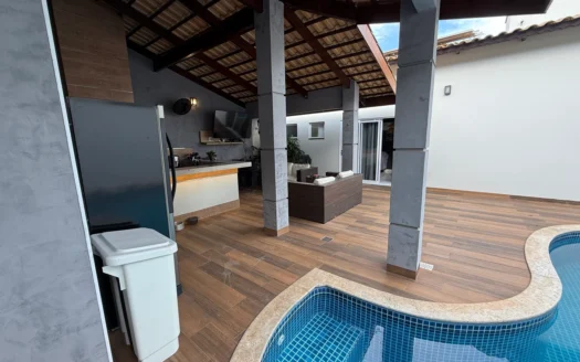 Casa de 3 Suítes na 207 Sul