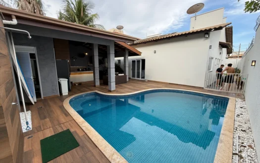 Casa de 3 Suítes na 207 Sul