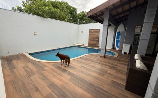 Casa de 3 Suítes na 207 Sul