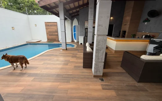 Casa de 3 Suítes na 207 Sul