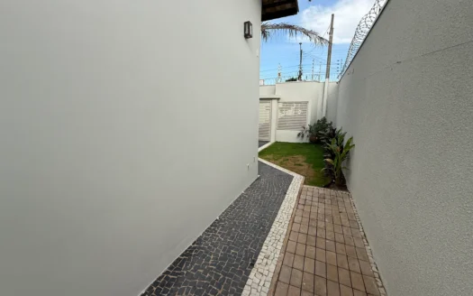 Casa de 3 Suítes na 207 Sul