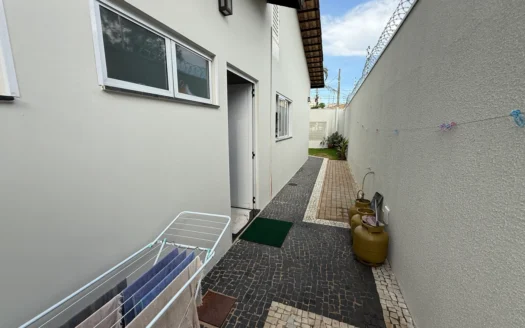 Casa de 3 Suítes na 207 Sul