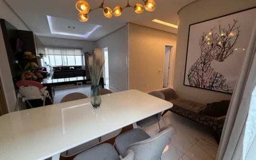 Casa de 3 Suítes na 207 Sul