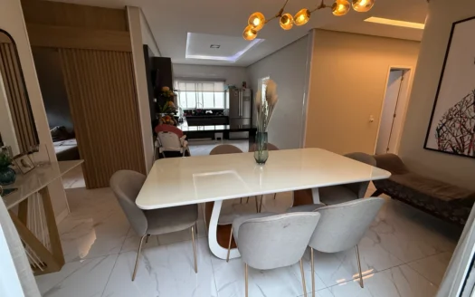 Casa de 3 Suítes na 207 Sul