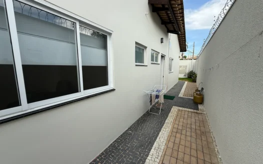 Casa de 3 Suítes na 207 Sul