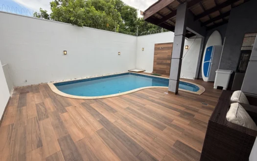 Casa de 3 Suítes na 207 Sul