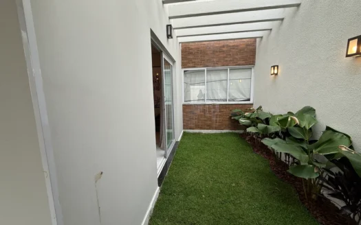 Casa de 3 Suítes na 207 Sul