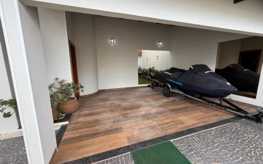 Casa de 3 Suítes na 207 Sul