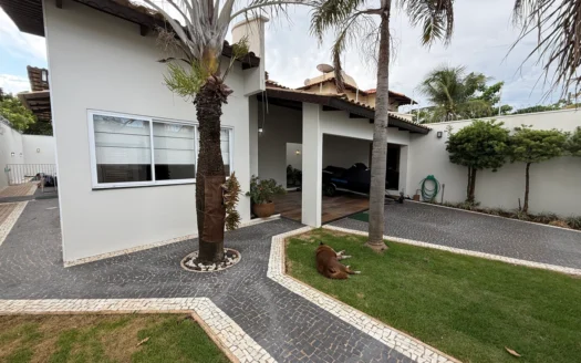 Casa de 3 Suítes na 207 Sul