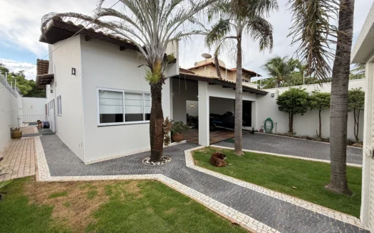 Casa de 3 Suítes na 207 Sul