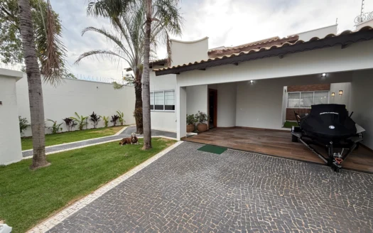 Casa de 3 Suítes na 207 Sul