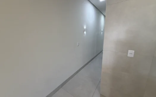 Casa Nova de 3 Suítes