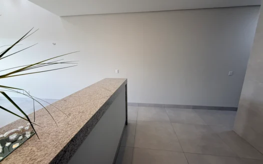 Casa Nova de 3 Suítes