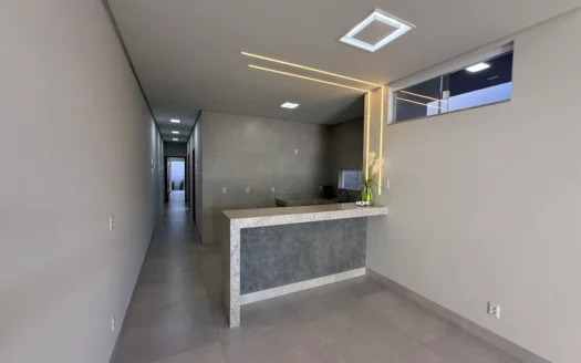 Casa Nova de 3 Suítes