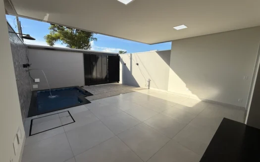 Casa Nova de 3 Suítes