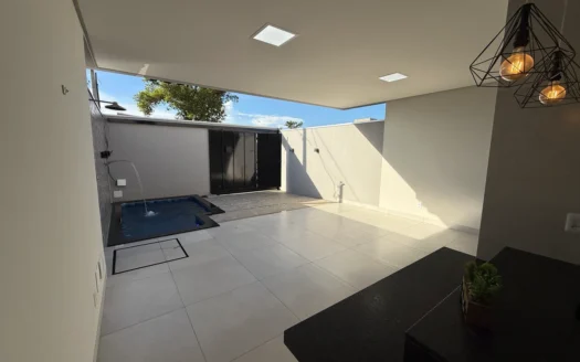 Casa Nova de 3 Suítes