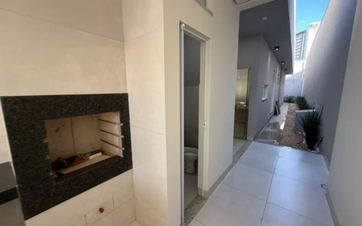 Casa Nova de 3 Suítes