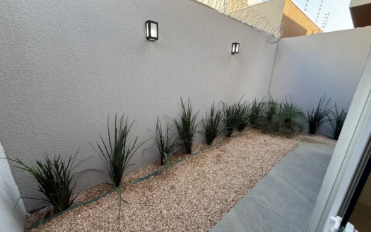 Casa Nova de 3 Suítes