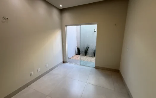 Casa Nova de 3 Suítes