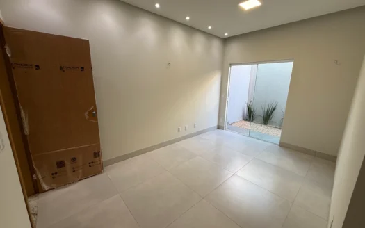 Casa Nova de 3 Suítes