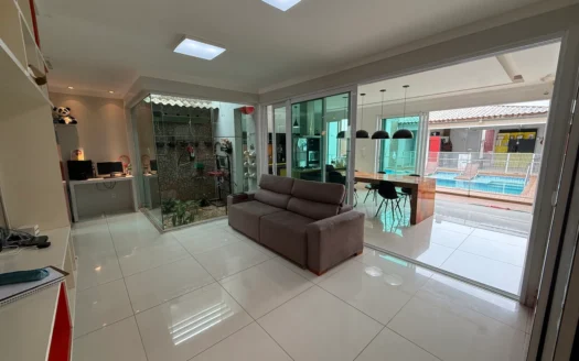 Casa de 3 Quartos sendo 2 Suítes