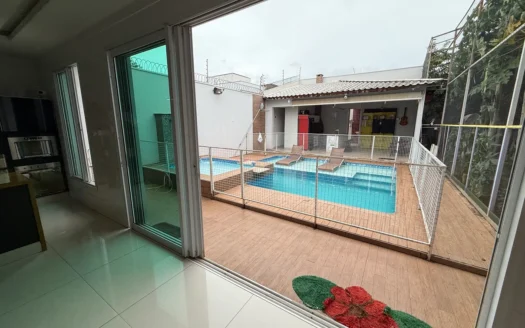 Casa de 3 Quartos sendo 2 Suítes