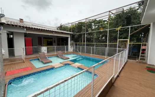 Casa de 3 Quartos sendo 2 Suítes