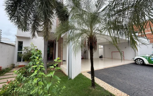 Casa de 3 Quartos sendo 2 Suítes