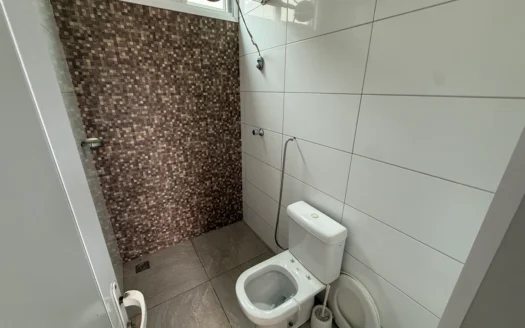 Casa de 3 Quartos sendo 2 Suítes