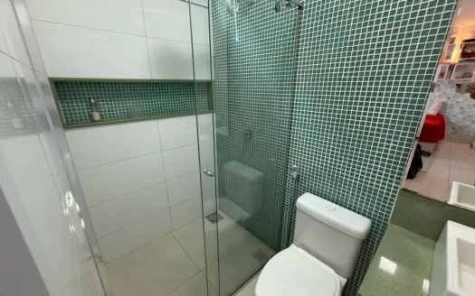 Casa de 3 Quartos sendo 2 Suítes