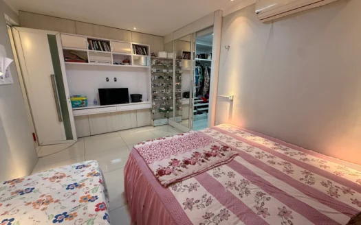 Casa de 3 Quartos sendo 2 Suítes