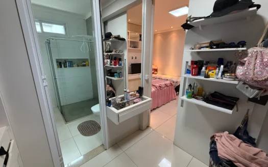 Casa de 3 Quartos sendo 2 Suítes