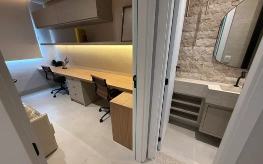 Sobrado em Condomínio