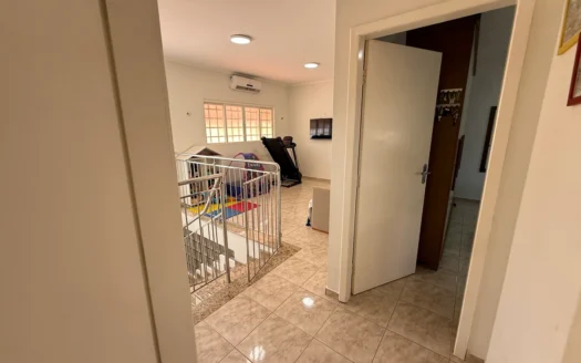 Sobrado com 4 Quartos