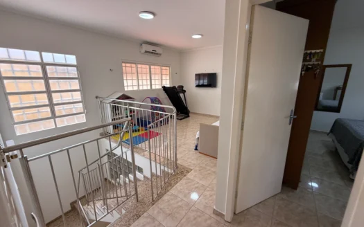 Sobrado com 4 Quartos