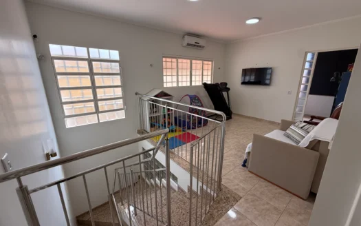 Sobrado com 4 Quartos