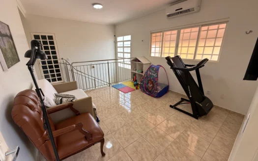 Sobrado com 4 Quartos