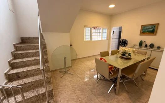 Sobrado com 4 Quartos