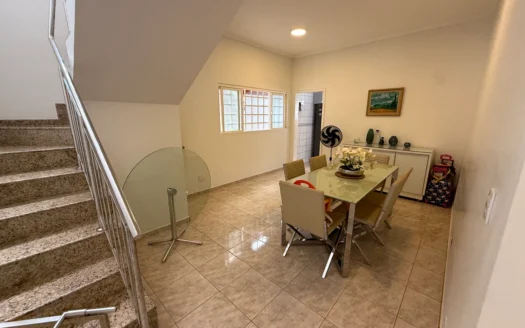 Sobrado com 4 Quartos