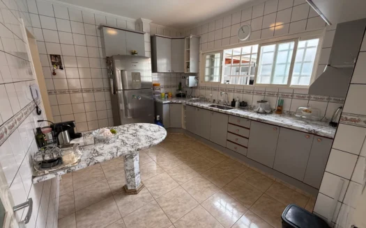 Sobrado com 4 Quartos