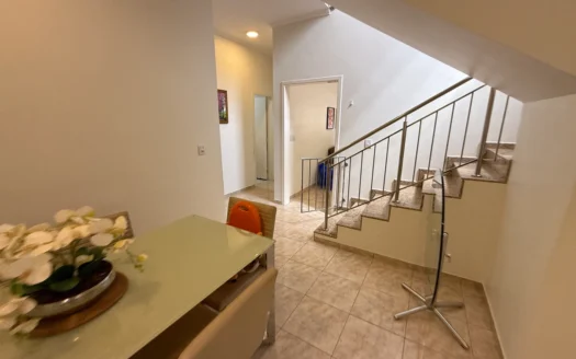 Sobrado com 4 Quartos