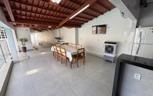 Sobrado com 4 Quartos