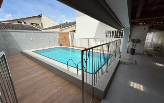 Sobrado com 4 Quartos