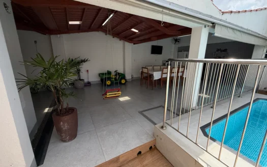 Sobrado com 4 Quartos