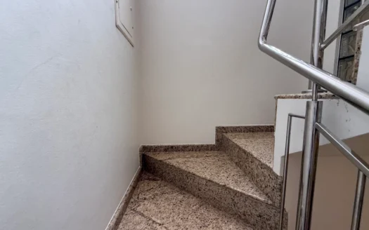 Sobrado com 4 Quartos